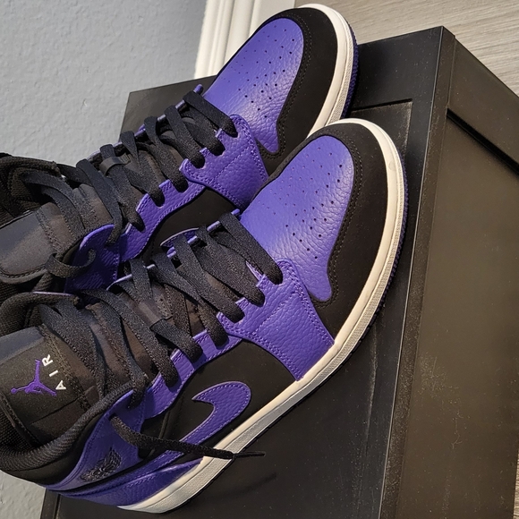 Jordan Other - Jordan Black and Purple Sneakers High-Top Style